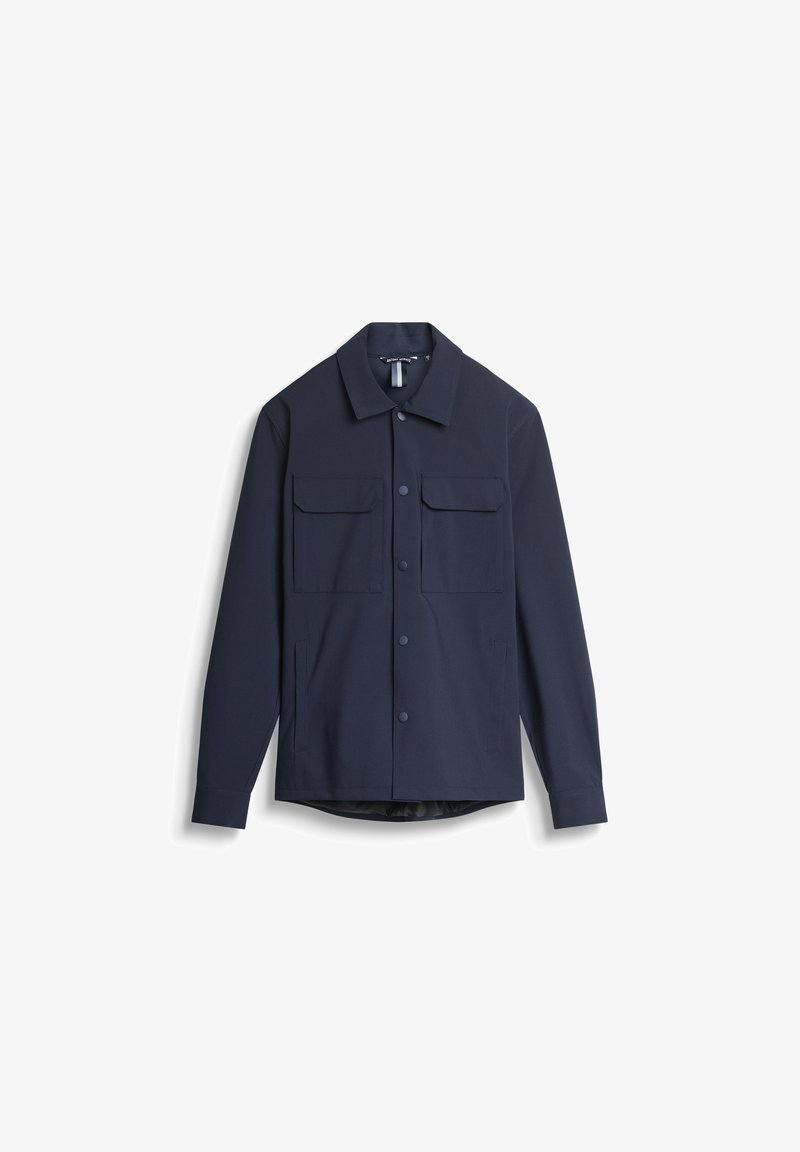 Marineblaue Jacke aus weichem Stoff mit Knopfleiste, zwei Brusttaschen und abgerundetem Saum. Mit klassischem Kragen und langen Ärmeln.