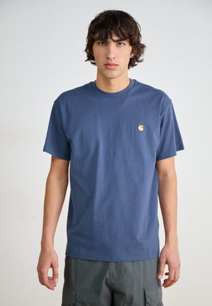 Carhartt WIP CHASE - T-shirts basic - dusky blue/gold