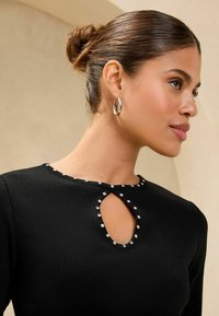 Lipsy KEYHOLE EMBELLISHMENT - Pulover - black