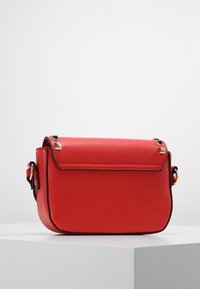 Even&Odd Taška s příčným popruhem - red