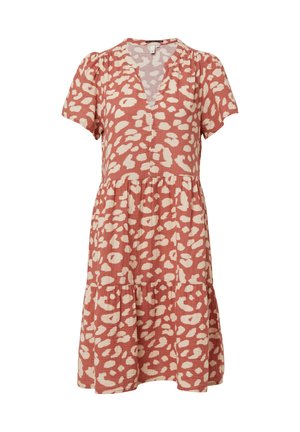 Sukienka z krótkim rękawem w kolorze rdzy, z dekoltem w serek, warstwowym dołem i abstrakcyjnym kremowym wzorem, wykonana z lekkiego materiału o teksturowanym wykończeniu.