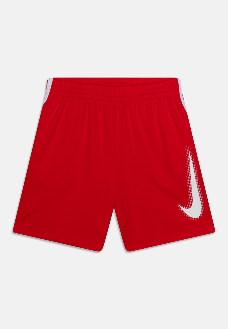Pantalones cortos deportivos rojos con cintura elástica. Presentan un destacado logo Swoosh de Nike en color blanco en la parte frontal. Textura suave, diseño hasta la rodilla.