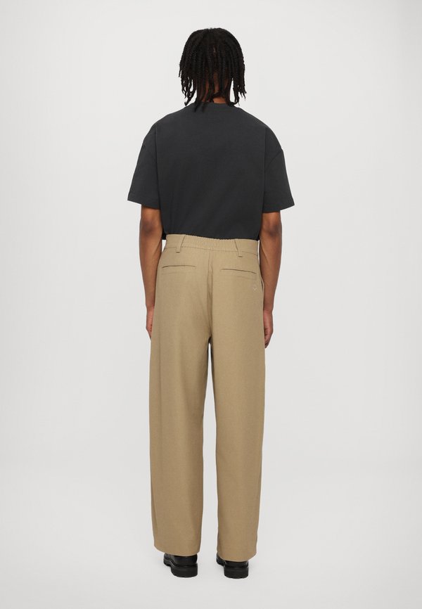 CASUAL TROUSERS - Trousers - khaki beige2