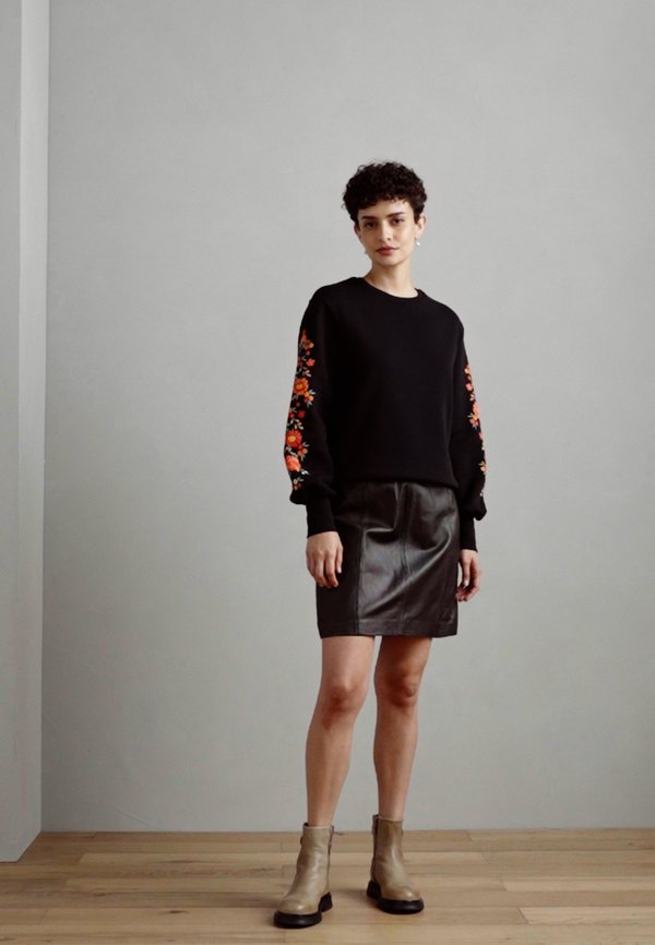 BYDARAN - Leather skirt2