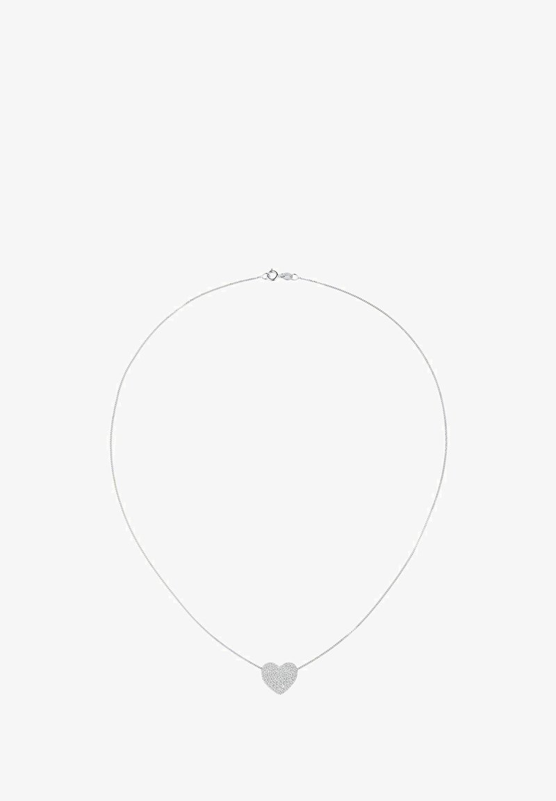 Strieborný retiazkový náhrdelník s malým príveskom v tvare srdca, vykladaným drobnými trblietavými kamienkami.