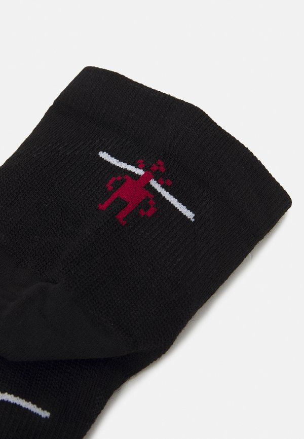 RUN ZERO CUSHION ANKLE SOCKS - Sports socks2