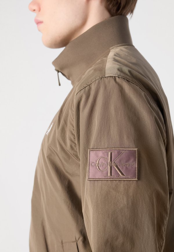 UNPADDED HARRINGTON JACKET - Summer jacket - stone gray3