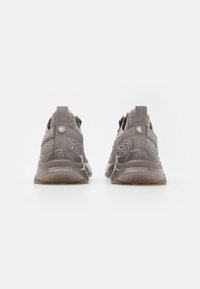 Steve Madden MISTICA - Baskets basses - paloma gray
