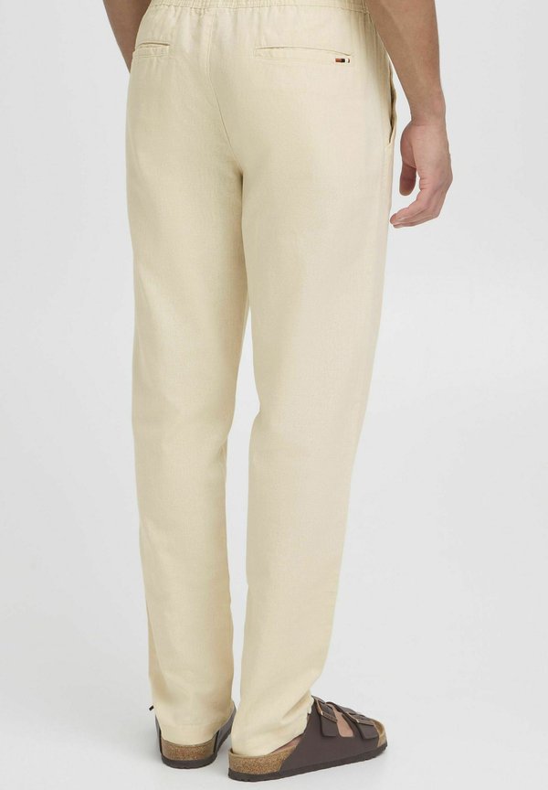 IDPASSOL LINEN MIX - Trousers - fog2