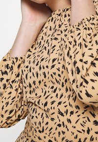 Dorothy Perkins Vapaa-ajan mekko - black