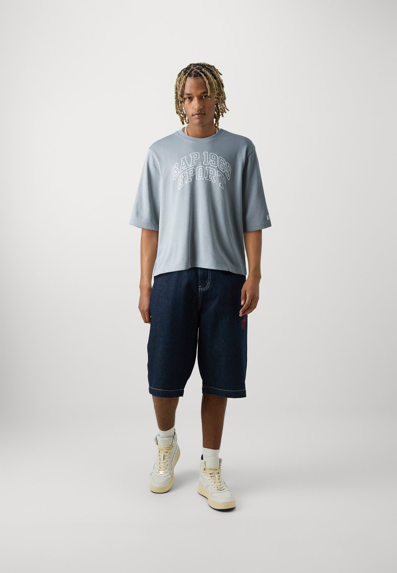 GAP FASHION LOGO CREW - Triko s potiskem - pilot grey