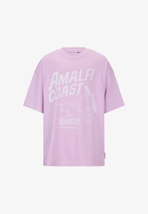 Fioletowy, oversize'owy T-shirt z białym napisem "Amalfi Coast Social Club Italy Squeeze" i grafiką cytryny na przodzie.