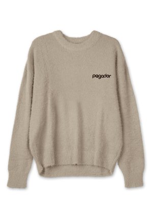 Μπεζ αφράτος πουλόβερ με στρογγυλή λαιμόκοψη, ελαστικές μανσέτες και πλαϊνές ραφές. Διαθέτει ένα μικρό, σκούρο καφέ λογότυπο "pagedor" μπροστά.