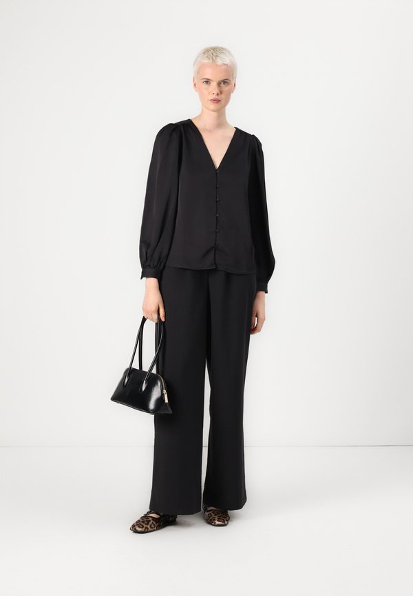 VIELLETTE V NECK SHIRT - Blouse2