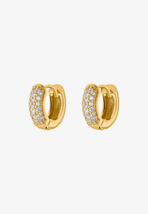 Boucles d'oreilles en or en forme de cercle, présentant un design incurvé orné de cristaux transparents sur le devant pour plus d'éclat et de détails.