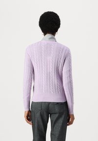 pure cashmere CLASSIC CABLE CARDIGAN - Kardigán - lavender