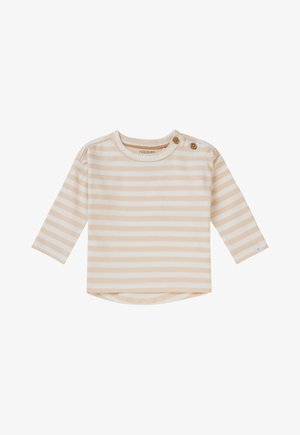Helles beiges Langarmshirt mit crema-farbenen horizontalen Streifen, verfügt über zwei braune Knopfakzente an der linken Schulter und einen abgerundeten Saum.