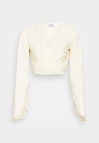 Top envolvente cropped em tecido amarelo claro, com decote em V profundo, mangas longas e uma textura suave, apresentando uma bainha ligeiramente assimétrica.