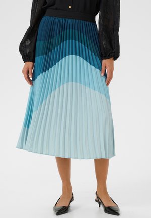 Jupe plissée avec un motif dégradé dans des tons de bleu et de bleu clair ; dotée d'une taille noire et d'un tissu texturé ; longueur mi-mollet.