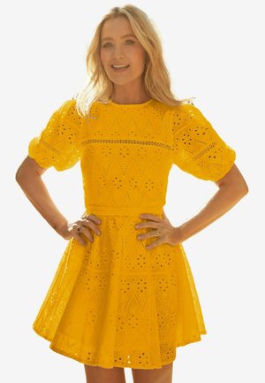 BRODERIE PUFF SLEEVE REGULAR FIT - Vardagsklänning - yellow