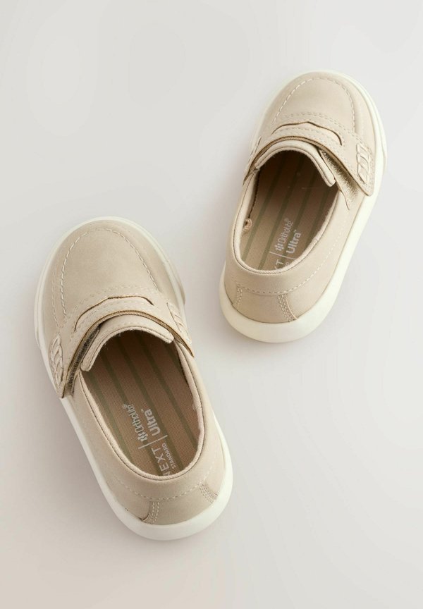 WIDE FIT – FASTENING PENNY LOAFERS – Lauflernschuh – neutral