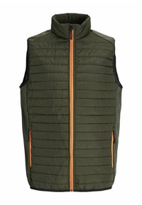 Zielona kamizelka ocieplana z wysokim kołnierzem, pomarańczowym zamkiem błyskawicznym i bocznymi kieszeniami na zamek. Teksturowane poziome linie na przodzie i z tyłu.