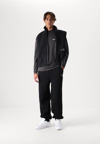 Bareen BLISS - Camisola de manga comprida - pirate black