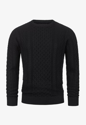 Schwarzer Strickpullover mit strukturierten Zopfmustern, Rundhalsausschnitt sowie gerippten Bündchen und Saum. Der Stoff wirkt weich und hat eine kuschelige Optik.