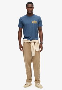 Superdry & Co CLASSIC VINTAGE LOGO GRAPHIC - Camiseta estampada - airborne navy jaspe marl