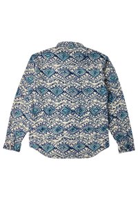 Camicia a maniche lunghe con una base crema decorata con motivi geometrici blu e turchesi. Tessuto morbido con dettagli di polsino abbottonato.