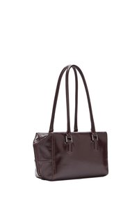 Czarna torba skórzana w kolorze ciemnobrązowym z dwoma długimi uchwytami i widocznymi bocznymi suwakami, pokazana na białym tle.