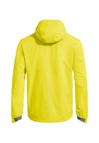 Gelbe, leichte Jacke mit Kapuze, die eine glatte Textur und reflektierende Akzente entlang des Rückens und der Ärmel für Sichtbarkeit hat.