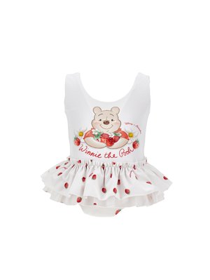 Weißer Baby-Badeanzug mit Rüschenrock, darauf Winnie Puuh, der Erdbeeren hält, und ein Erdbeermuster auf dem Rock.