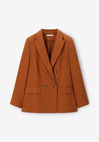 Dubbelbreasted blazer in roestkleur met inkeping revers, vier bruine knopen en twee klepzakken aan de voorkant, afgebeeld op een witte achtergrond.