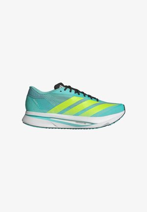 Baskets de course légères turquoise avec des rayures jaune fluo, des lacets noirs et une semelle blanche étiquetée "Lightstrike Pro" pour la course de performance.