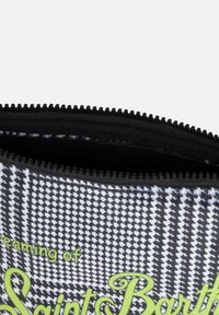MC2 Saint Barth CON LOGO - Trousse - pied de puole
