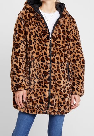 Leopard-print faux fur coat with a zippered front, hood, and two side pockets; features a soft texture and a loose fit design.