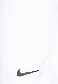 Nike Performance M NKCT DF VICTORY 7IN - Kurze Sporthose - white/black