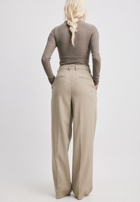 NA-KD Broek - beige