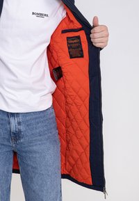 Bombers ORIGINAL - Halflange jas - navy