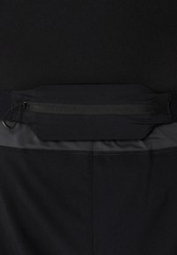 Unselected, performance black graphite grey