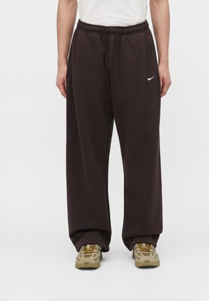 Nike Sportswear, M NK SOLO BB BUNGEE PNT CNCEPT - Долнище на анцуг - velvet brown/sail