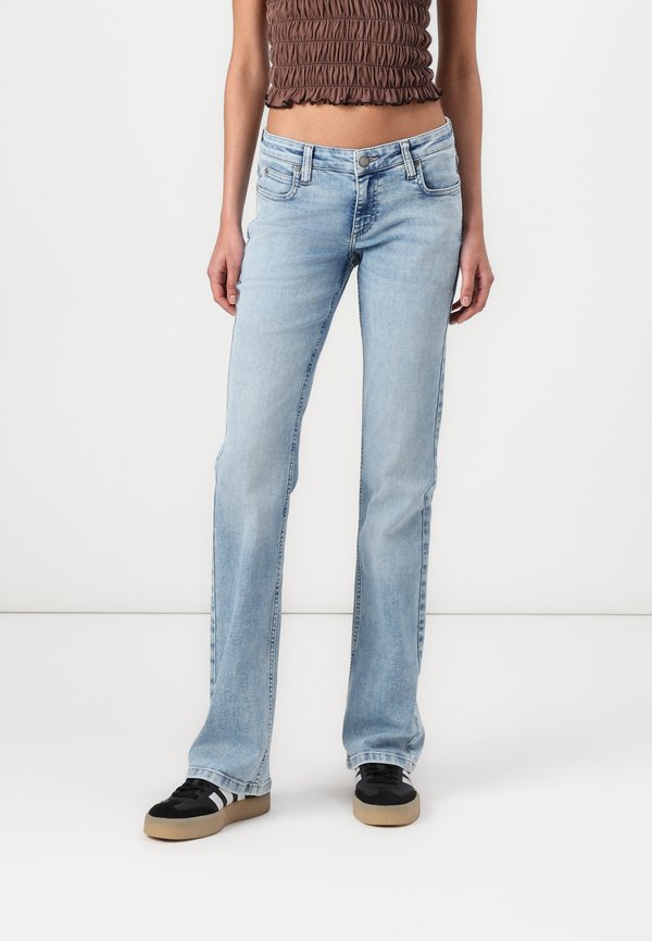 JESSICA - Bootcut jeans - light azul