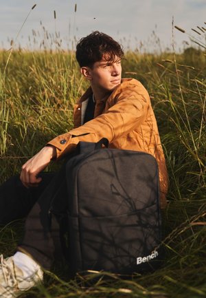 Bench Tagesrucksack - schwarz