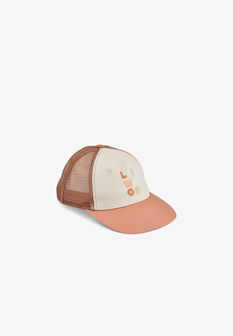 Casquette trucker avec un devant crème, des côtés en maille marron et une visière marron. Présente "LIEWOOD" brodé en texte coloré sur le devant.