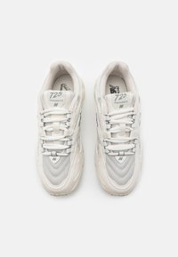 New Balance 725 UNISEX - Sapatilhas - moonbeam
