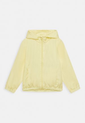 RAIN JACKET - Impermeable - limelight