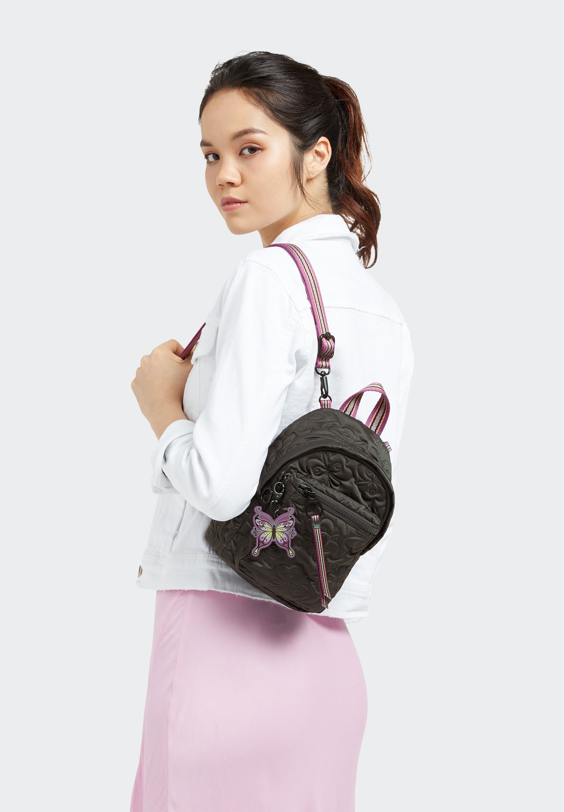 kipling delia compact