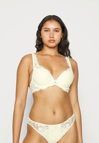 LASCANA HIGH APEX - Push-up BH - vanille