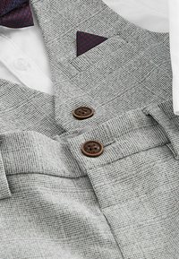 Next SET - Puvun liivi - grey heritage